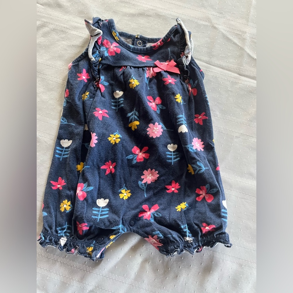 Lot of 6 summertime baby girl rompers or one pieces! - Picture 9 of 9